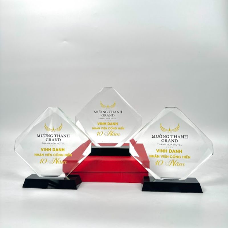 Cúp pha lê khắc logo CPLPPR01