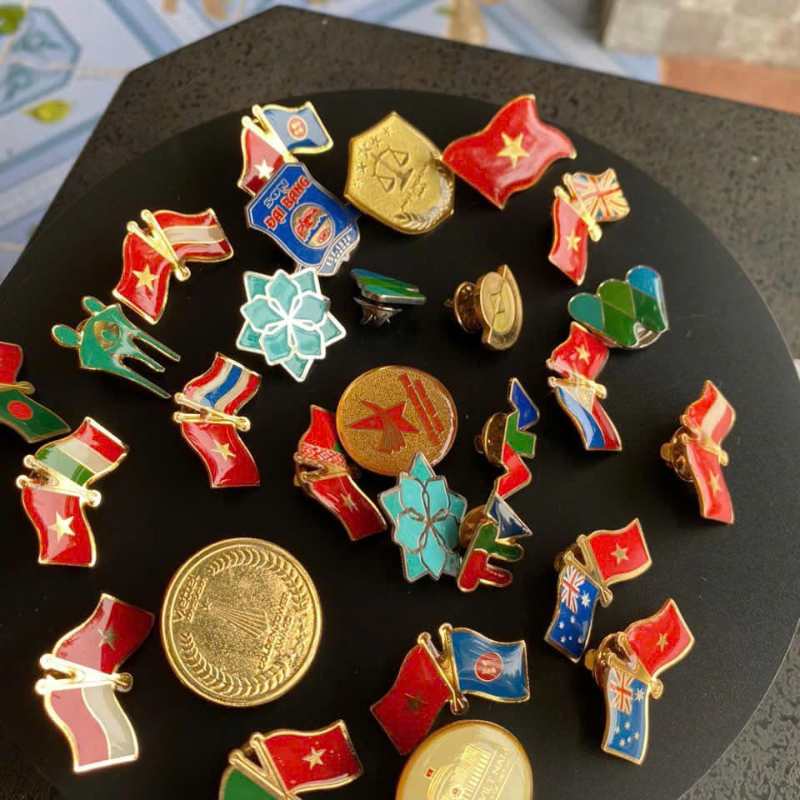 Pin Cài Áo Kim Loại Đúc Hình Theo Yêu Cầu | BTPPR02