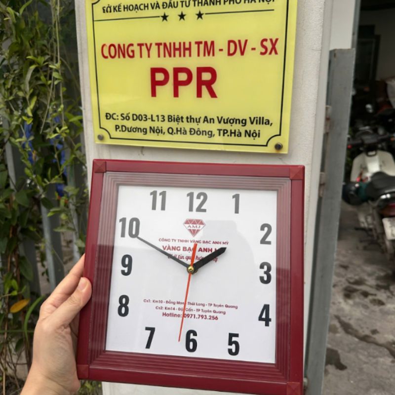 Đồng hồ treo tường vuông 25x25cm ĐHVPPR05